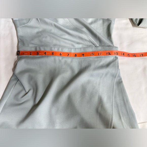 Kittenish Green Long Sleeve V-Neck Sheath Dress - Picture 13 of 15